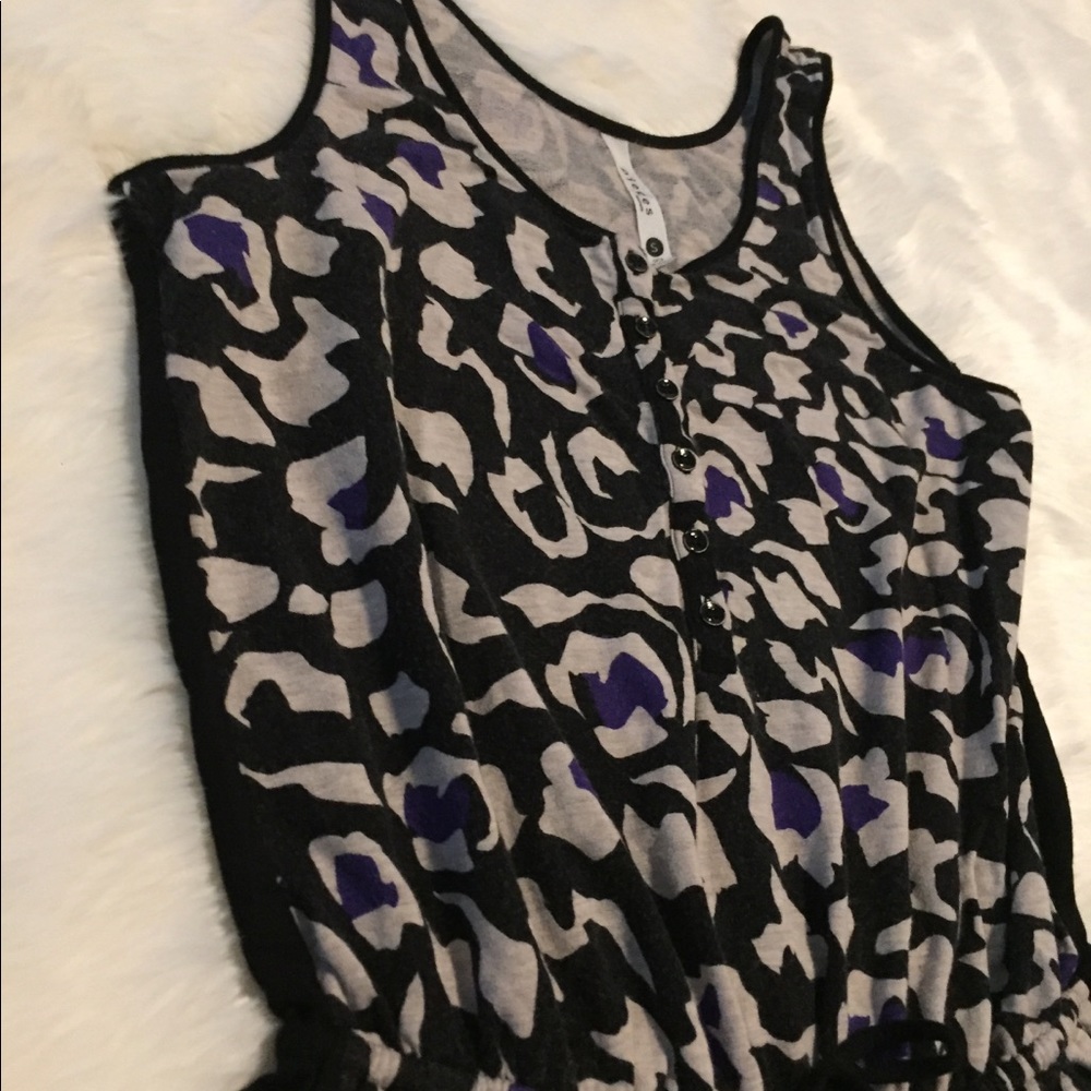 Super fun romper by Kensie! - Picture 3 of 3